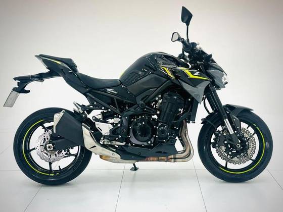 KAWASAKI Z900 KAWASAKI Z900